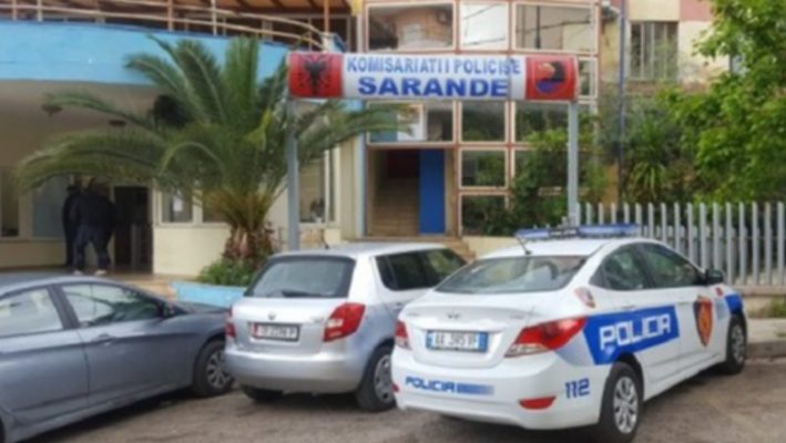 U qëllua me thikë në kurriz/ Ndërron jetë 43-vjeçari në Sarandë, arrestohet autori