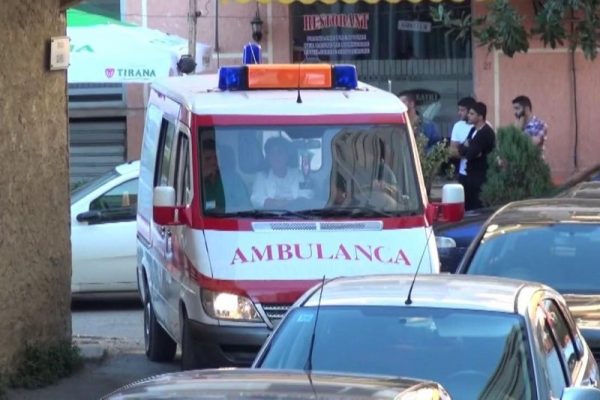 Tiranë/ Gjendet një person i vdekur në rrugë