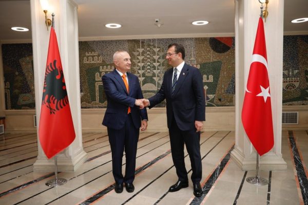 Meta vizitë në Turqi/ Kryebashkiaku i Stambollit: Bashkëpunimi me qytetet shqiptare do të rritet edhe më tej