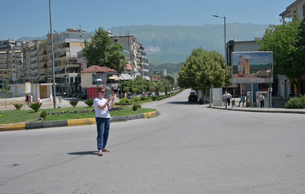 Ditë pa makina në Gjirokastër/ Kufizohet qarkullimi i makinave në qendër të qytetit