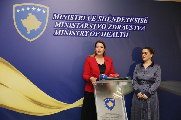Manastirliu në Kosovë: Shkëmbim mjekësh dhe shërbime falas në zonat ndërkufitare