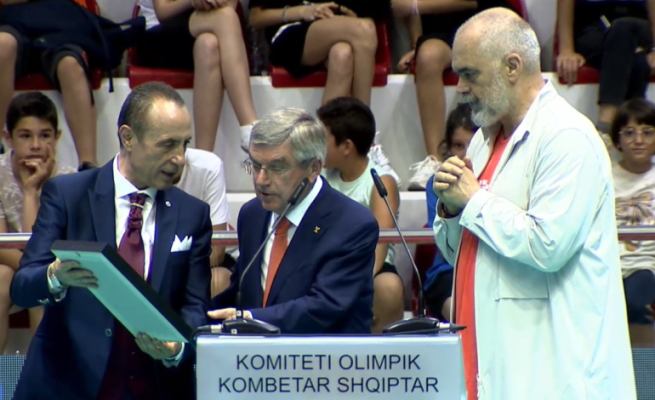 Më shumë mbështetje për sportet/ Kreu i komitetit olimpik ndërkombëtar: Shqipëria ka bërë progres