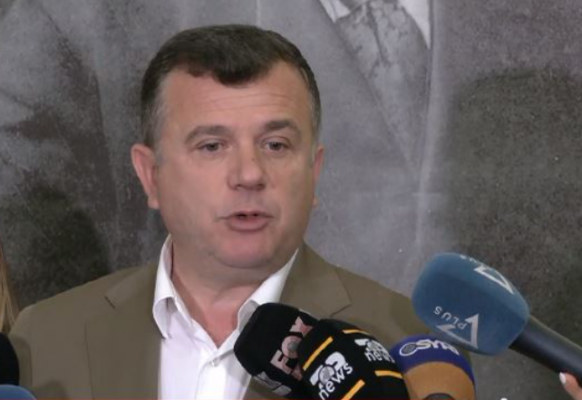 Mbledhja e grupit të PS/ Balla ripërsërit thirrjen për SPAK: Nisni hetimet për Berishën