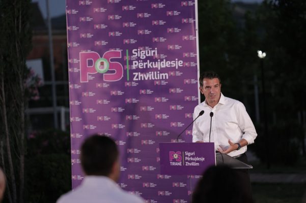 Veliaj dhe Klosi në Rrogozhinë, 4 kandidatë ne gare për kryetarin e ri të partisë: “Garën nuk e kemi me kundërshtarët, por me veten; përfaqësim më i mirë për sfidat e ardhshme elektorale”