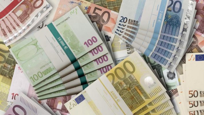 Banka e Shqipërisë shiti 10.7 milionë Euro për të stabilizuar tregun valutor në muajin mars