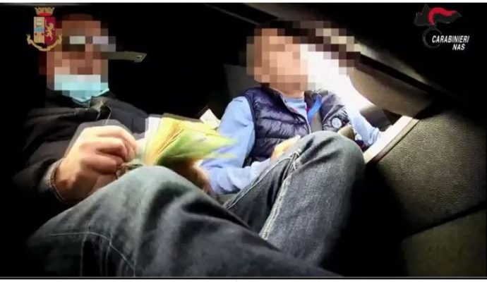 Skema e mashtrimit të mjekëve/ Klienteve u kerkoheshin para, bileta për në stadium ose shërbime seksuale