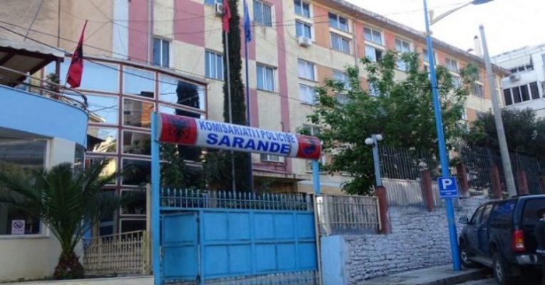U arrestua për tjetërsim pronash/ DIgjet zyra e noterit në Sarandë