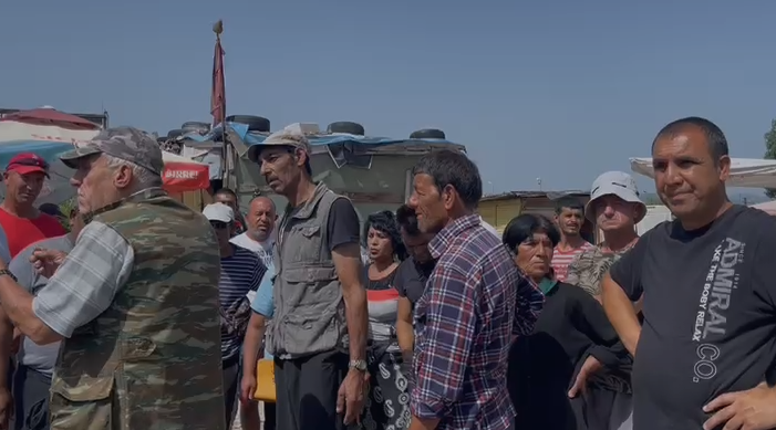 ‘Duan të na largojnë”/ Tregtarët në Korçë ngrihen në protestë