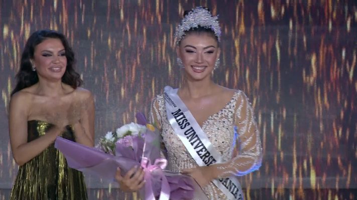 Kurorezohen dy me te bukurat. Deta Kokomani dhe Roksana Ibrahimi triumfojne ne “Miss Universe Albania & Kosovo 2022”