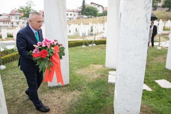 Masakra e Srebrenicës/ Meta: Fryma e urrejtjes nuk duhet të gjejë vend në shoqëritë tona