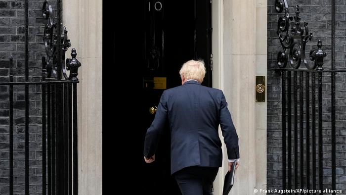 Kush e merr Downing Street-in pas largimit të Boris Johnsonit?
