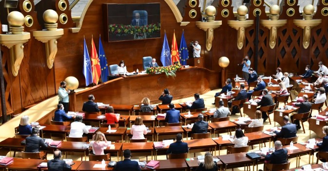 Propozimi francez në Kuvend/ Parlamenti i Maqedonise së Veriut diskuton planin