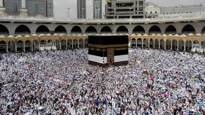 Dita e sakrificës ndaj Zotit; festime të mëdha në botë, në Mekë kryhet rituali i Haxhit