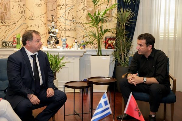 Greqia mbështetëse e fuqishme e integrimit evropian të Shqipërisë, kryebashkiaku Veliaj takon delegacionin e parlamentit grek