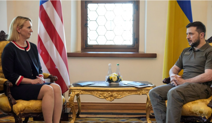 Ambasadorja e SHBA-së në Ukrainë: Uashingtoni do të mbështesë Kievin “për aq kohë sa duhet”