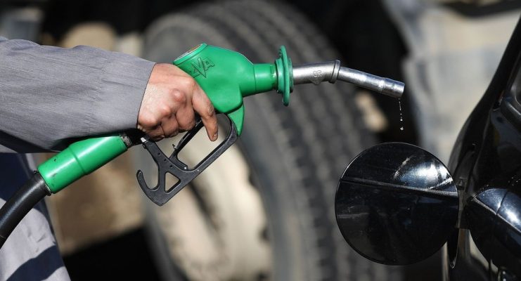Ulet çmimi i naftës/ Bordi merr vendimin, ja me sa do shiten gazi dhe benzina