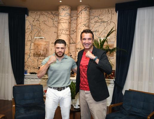 Veliaj pret boksierin Florian Marku para sfidës së madhe të 25 gushtit në “Air Albania”/ “Model i punës dhe i sakrificës për të arritur suksesin”
