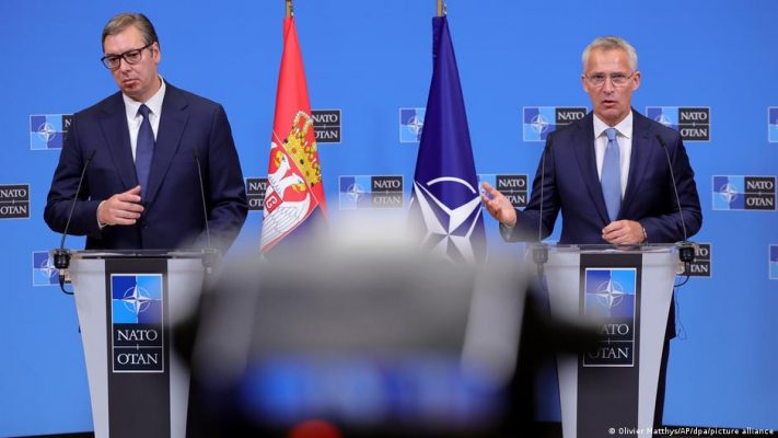 Stoltenberg: NATO gati të ndërhyjë nëse rrezikohet stabiliteti në Kosovë