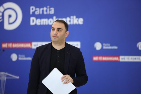 “Vjedhje me plehrat në Durrës”/ Këlliçi: U mbyll Porto Romano për t’i kaluar mbetjet tek Inceneratori i Tiranës