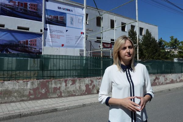 Ina Zhupa: 3 vite nga tërmeti, shkolla “26 nëntori” në Tiranë ende jashtë funksionit