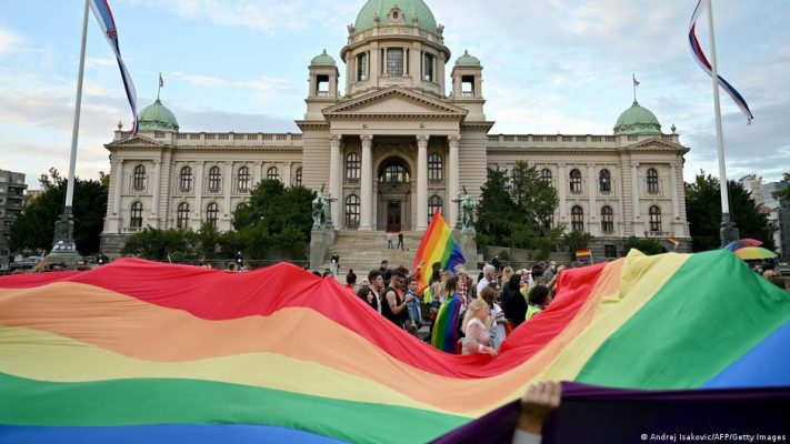 Vuçiç ndalon paradën e komunitetit LGBT në Serbi për shkak të Kosovës, por mund të ketë incidente