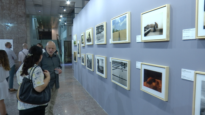 Historia e rrëfyer në fotografi/ Çelet ekspozita e fotografëve italian