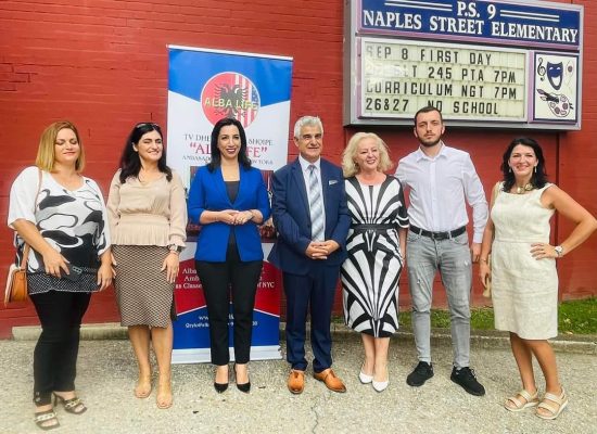 Ministrja Evis Kushi vizitë në Shkollën Shqipe “Alba Life” në Nju Jork