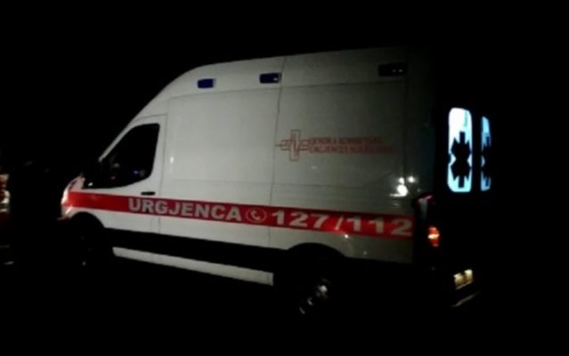 Aksident në Korçë – Pogradec/ Makina përplas biçikletën, plagoset një person