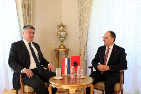 Presidenti Begaj takon Presidentin e Kroacisë, Zoran Milanoviç