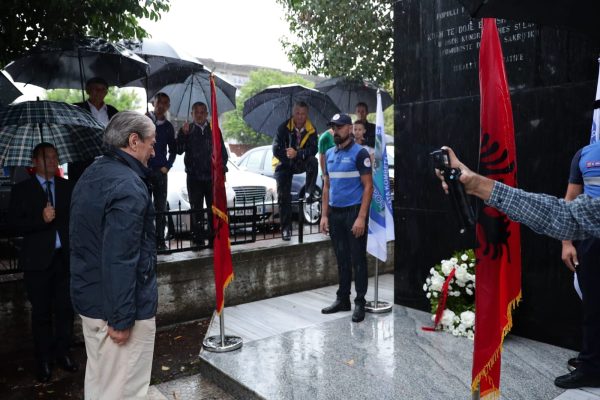 Berisha përkujton kryengritjen antikomuniste në Postribë: Sot 76 vite më pas Shqipëria është në rrezik