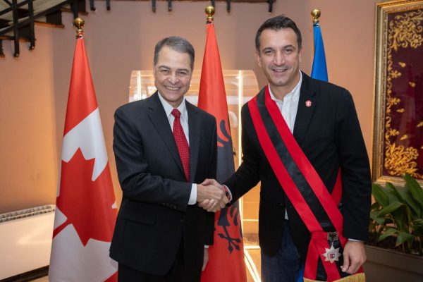 Veliaj pret kryetarin e Parlamentit kanadez: Bashkëpunim për krijimin e lehtësirave për qytetarët shqiptarë që jetojnë në Kanada