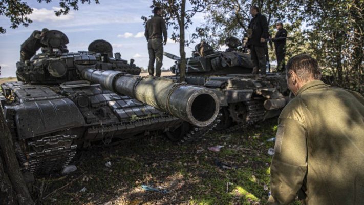 Ukraina sulmon pozicionet ruse në Kherson