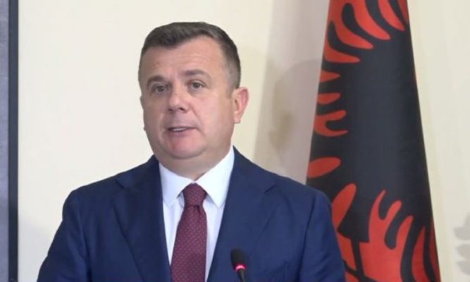 “Ka thërritur protestë kundër Samitit BE-Ballkani Perëndimor”/ Balla: Berisha turpi i Shqipërisë, tradhëtar që po i shërben lojës së Putinit