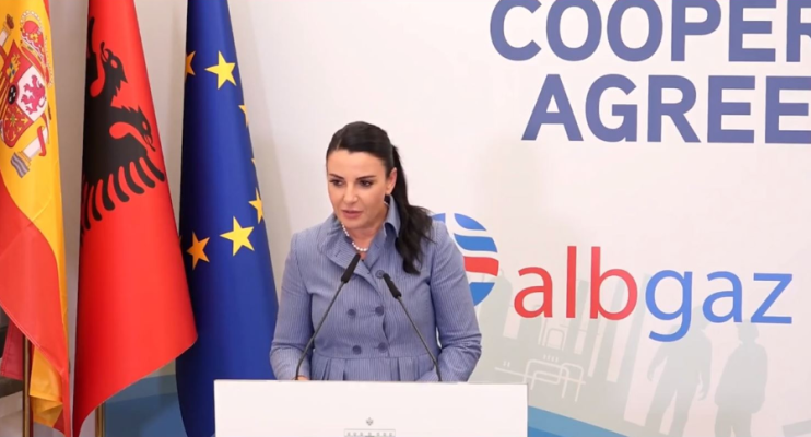 Nënshkruhet marrëveshja mes Shqipërisë dhe Spanjës për gazin/ Balluku: Asnjë shtet s’është i përgatitur për krizën energjitike