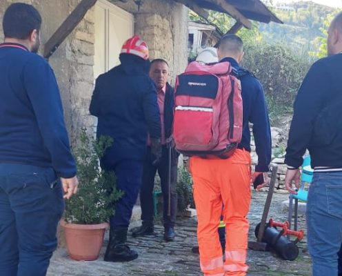 ‘Pengmarrja’ e gruas në Gjirokastër/ Policia sqaron ngjarjen, çfarë ndodhi brenda banesës dy katëshe