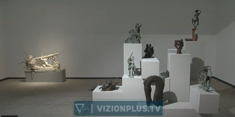 Ekspozita e pamundur e Arben Bajos/ “Mythodea” vjen për publikun, pas ndarjes nga jeta të skulptorit