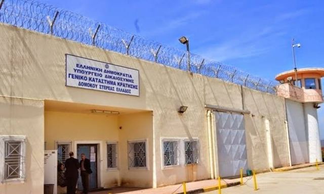 I dënuar me burgim përjetë në Greqi/ Arratiset nga qelia shqiptari