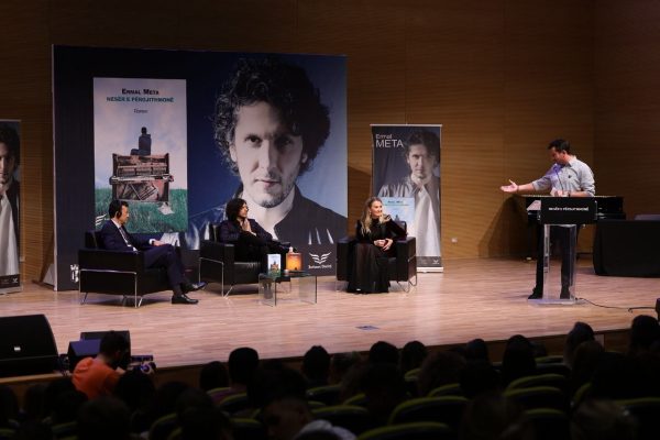 Ermal Meta kthehet në Shqipëri si shkrimtar me librin “Nesër e Përgjithmonë”: “Ishte një thirrje shumë e fortë!”