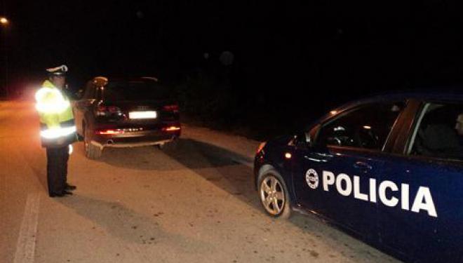 Fatale në Tiranë/ Përplasen dy makina në Bërxull, humb jetën i mituri që ishte rastësisht në rrugë