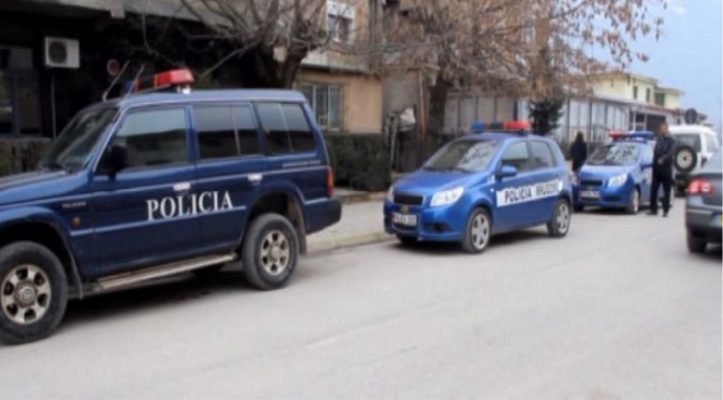 Grabitësit terrorizojnë familjen në Klos, marrin mijëra euro
