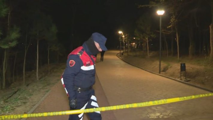 Arrestohen për grabitje me dhunë dy policët në Tiranë, ndalonin të rinjtë te liqeni dhe iu merrnin paratë (Emrat)