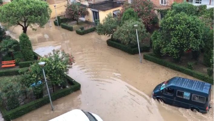 Reshje të mëdha dhe përmbytje, ja qarqet që rrezikohen më shumë