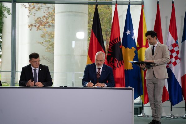 Samiti i Procesit të Berlinit 2022, nënshkruhen marrëveshjet rajonale mes vendeve të Ballkanit Perëndimor