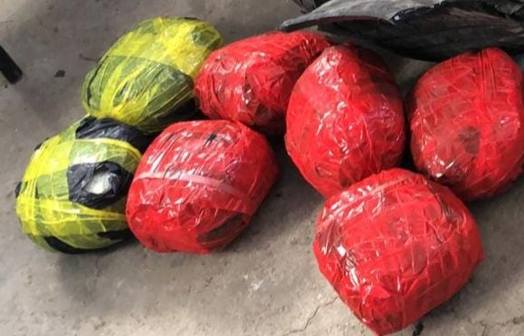 Sekuestrohet 15 kg canabis në Kapshticë/ Arrestohet transportuesi (EMRI)