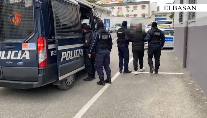 Sekuestrohen 58 kg lëndë narkotike/ Arrestohen babë e bir në Elbasan