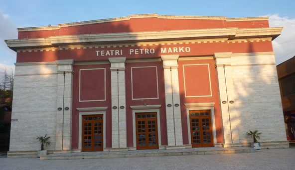 60 vjet me Teatrin e Vlorës/ “Mirënjohja e qytetit” u jepet disa prej emrave më të njohur të skenës