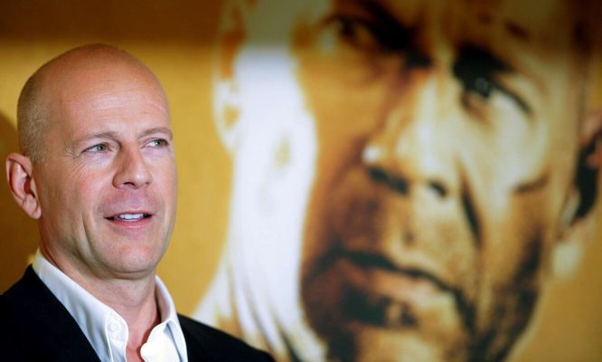 Bruce Willis në gjëndje të rëndë; aktori i famshëm nuk flet dhe nuk kupton më të tjerët