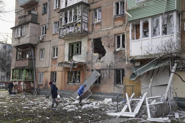 Ushtria ruse bombardon disa qytete duke shkaktuar viktima dhe të plagosur