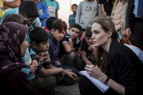 Angelina Jolie jep dorëheqjen si ambasadore e UNHCR-së pas 20 vjetësh