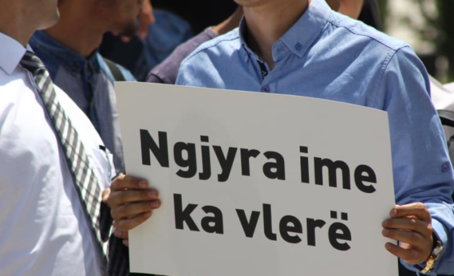 “Stop gjuhës ofenduese”/ Komuniteti rom dhe egjiptian në protestë: Të ndryshohet ligji